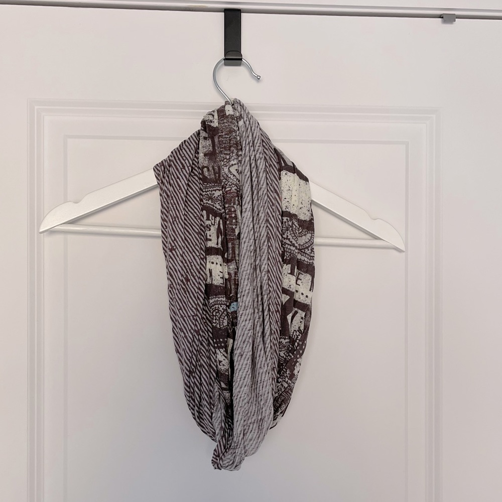 💕3/20$ NWOT Roxy Infinity Scarf - Picture 4 of 5
